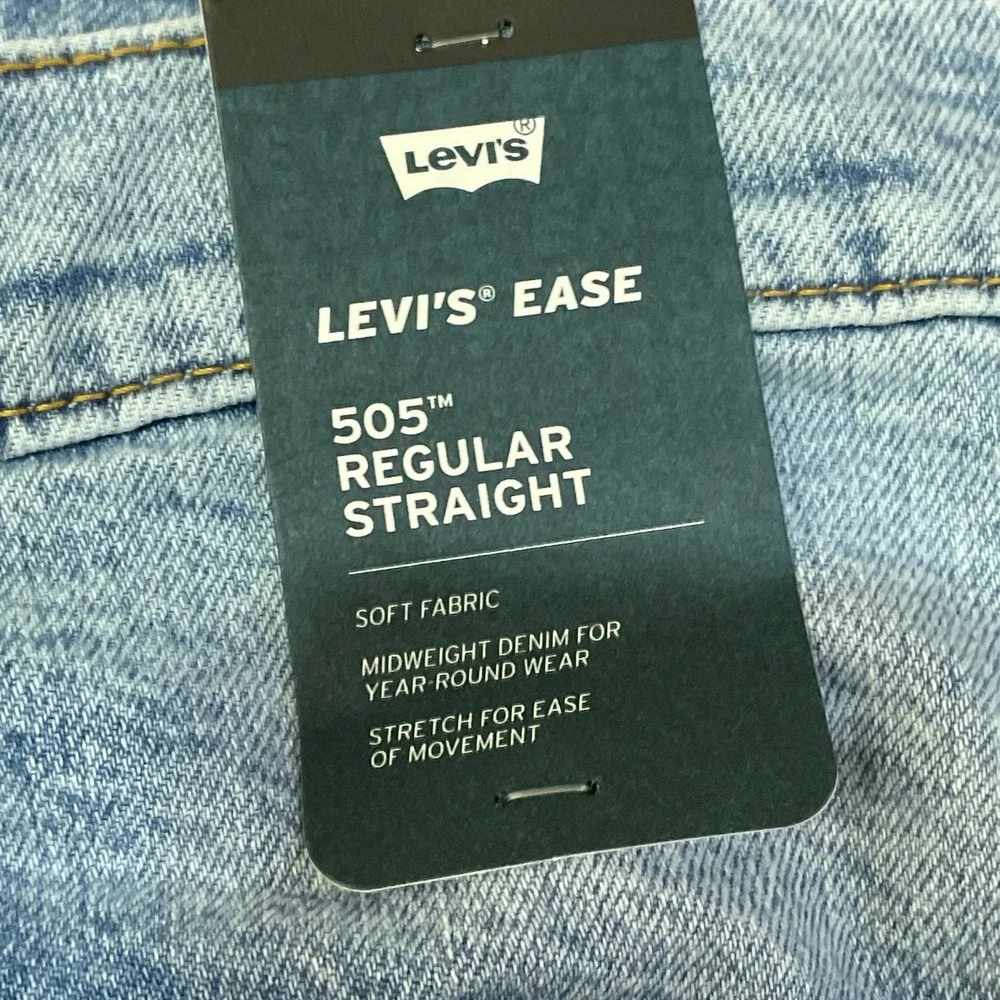 NWT Levi's 505 Regular Straight Jeans Men's 38x32 Light Blue Wash Cotton Blend